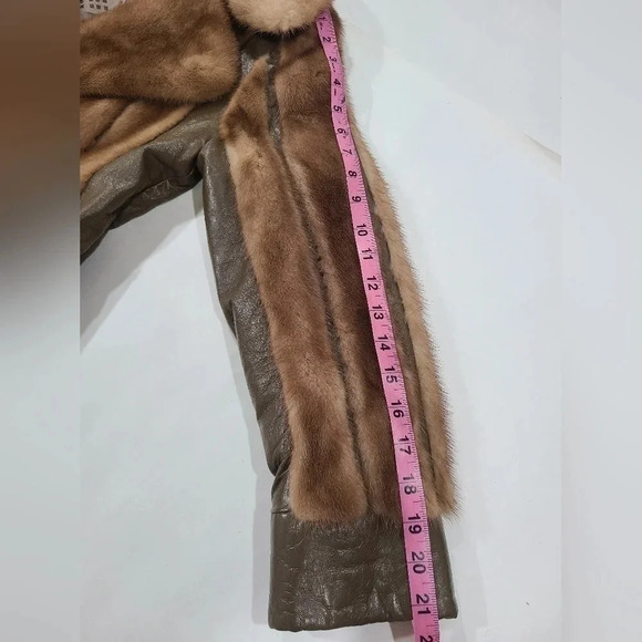 Vintage Alaskan Custom Built Furs KC, MO Genuine Fur Coat Belted 36" Chest - Picture 16 of 16